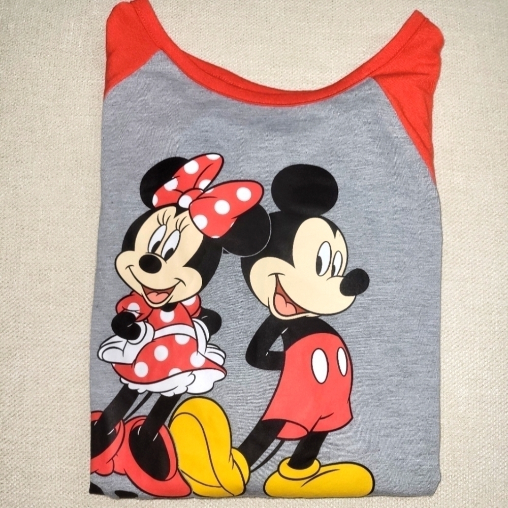 Disney Minnie/Mickey T-Shirt - Medium‎